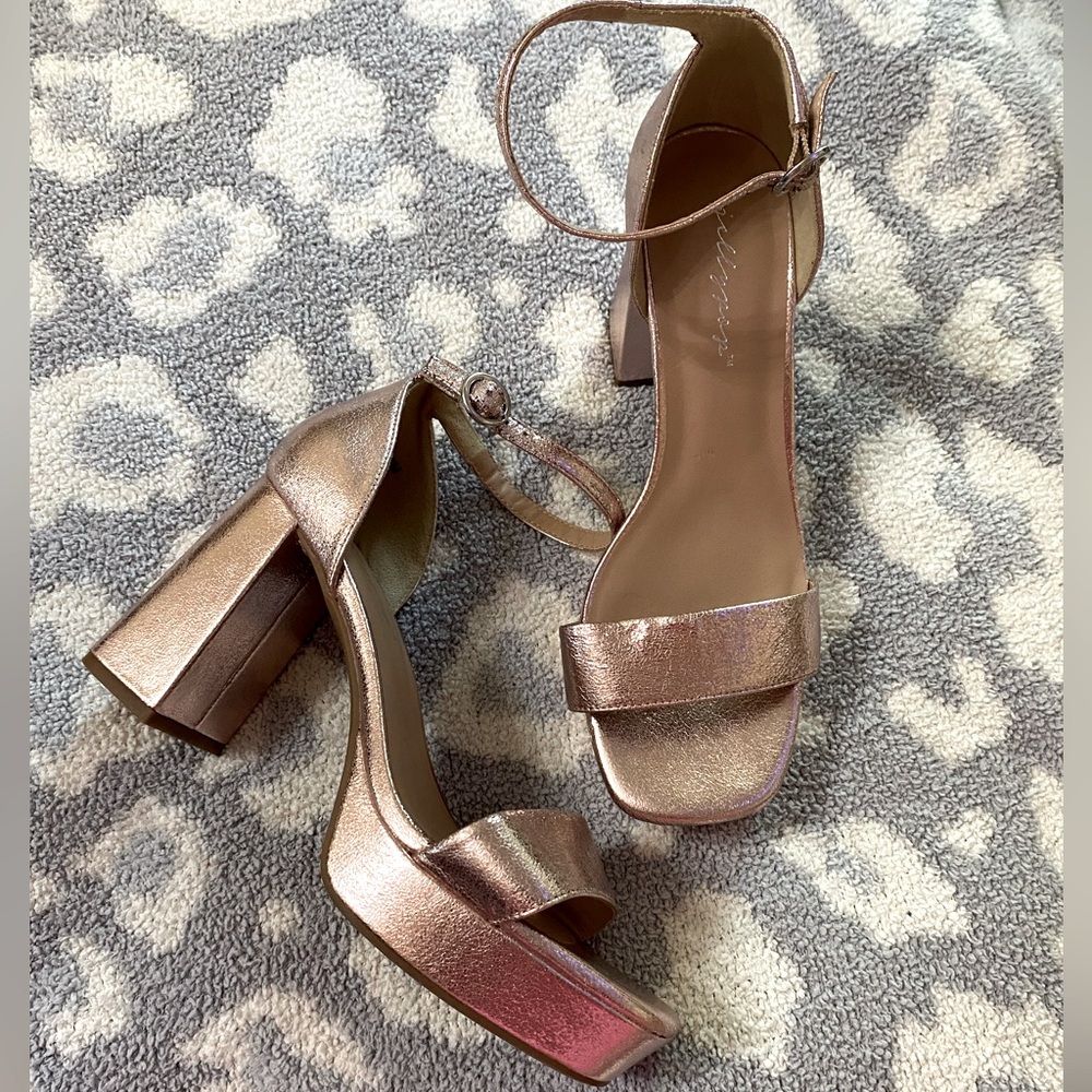 Jellypop metallic rose gold Chunky Block Heel | Size 8.5